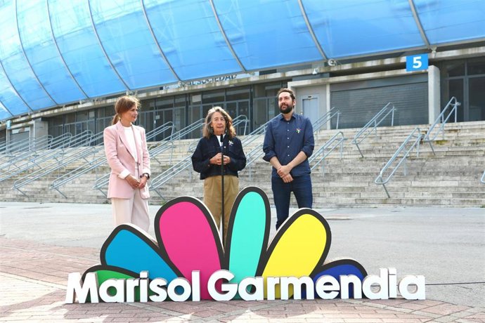 Marisol Garmendia junto al Reale Arena.