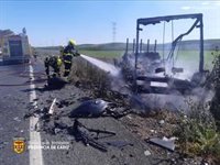 Dos heridos en un choque frontal entre un turismo y un camión en la carretera de Sanlúcar a Trebujena (Cádiz)