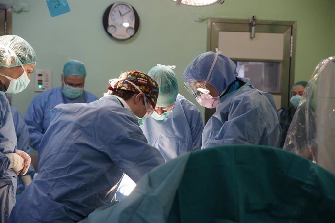 Archivo - Un estudio realizado en el Servicio de Traumatología del Hospital de Cuenca confirma la efectividad de la cirugía del hallux valgus en la mejora de la calidad de vida.