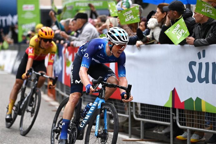 Gregor Mühlberger gana en el Tour de los Alpes y se estrena con el Movistar Team