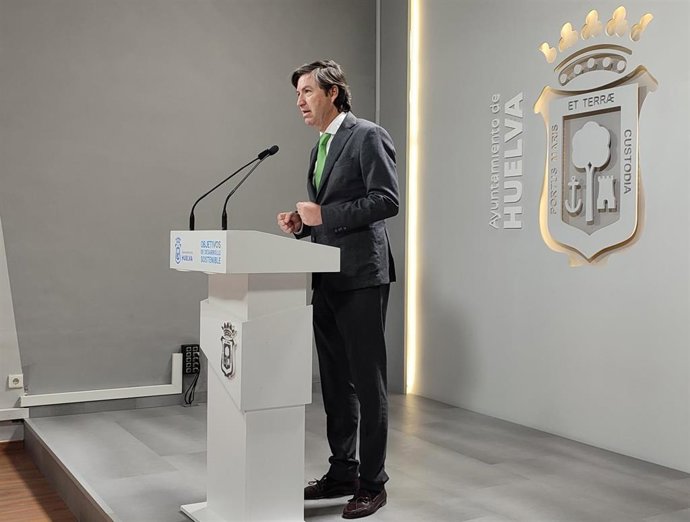 El portavoz del Grupo Municipal de Vox en el Ayuntamiento de Huelva, Wenceslao Font.