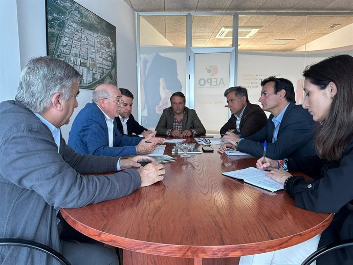 Reunión con la Asociación de Empresarios del Polígono de Los Olivares