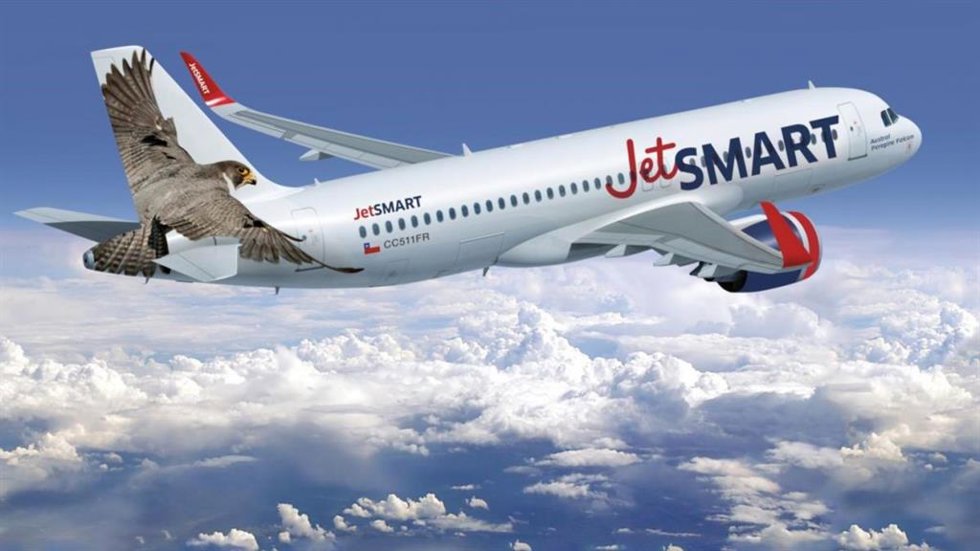 Archivo - Avión de JetSMART