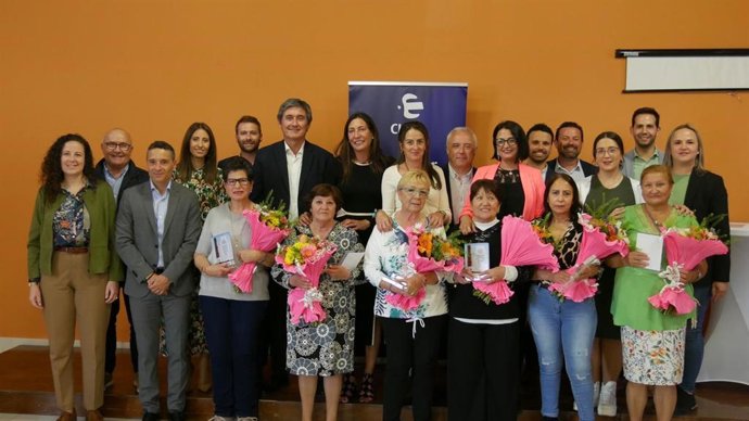 Reconocimiento a trabajadoras del servicio de ayuda a domicilio y dependencia de Adra (Almería).