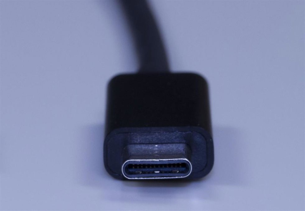 Archivo - USB tipo C