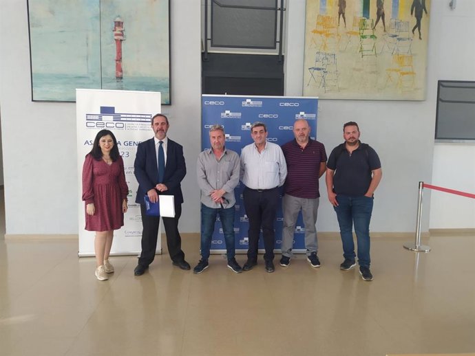 Representantes de UGT y Afenpacor tras la firma del convenio de las panaderías.