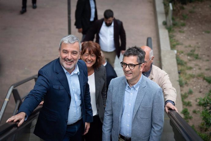 El alcaldable del PSC Jaume Collboni junto al ministro Félix Bolaños, en Barcelona.