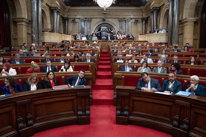 El pleno del Parlament, a 19 de abril de 2023.