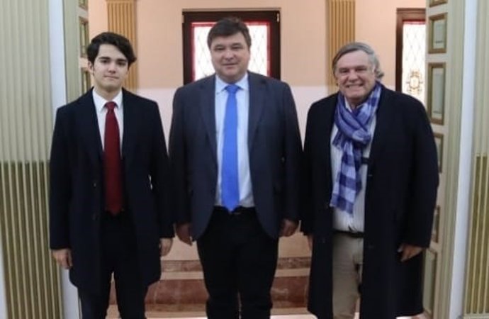 Huelva presenta su candidatura para ser la sede del XXV Congreso Nacional de Estudiantes de Derecho.