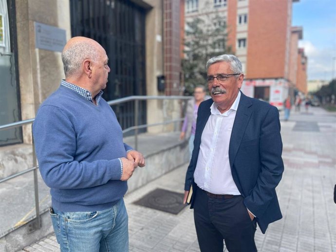 'Floro', A La Derecha