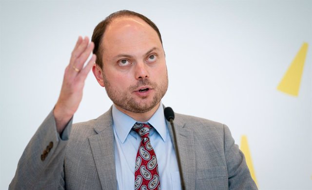 Archivo - FILED - 08 September 2020, Berlin: Russian opposition leader Vladimir Vladimirovich Kara-Murza speaks during a press conference before the start of a meeting for the Free Democratic Party (FDP) parliamentary group. Kara-Murza was sentenced on Mo