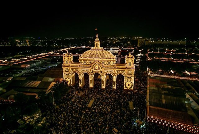 Ültimo día de la  Feria de Abril 2019. de Sevilla.Flamencas bailando.