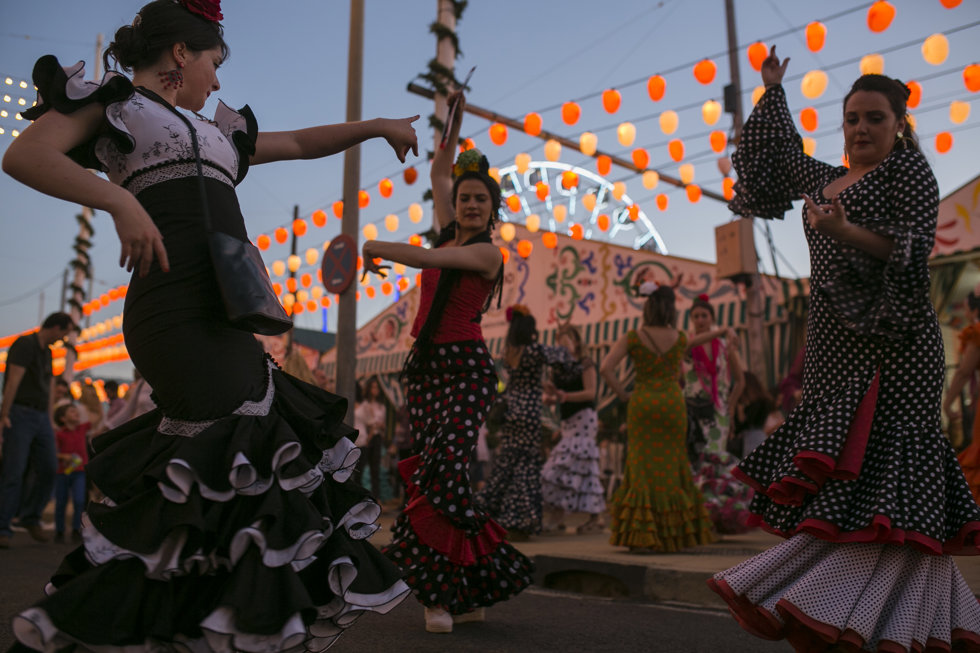 Ültimo día de la  Feria de Abril 2019. de Sevilla.Flamencas bailando.