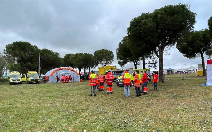 Una decena de voluntarios de Cruz Roja Valladolid participa en el operativo de Villalar.