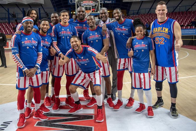 Archivo - Los Harlem Globetrotters durante una de sus giras mundiales