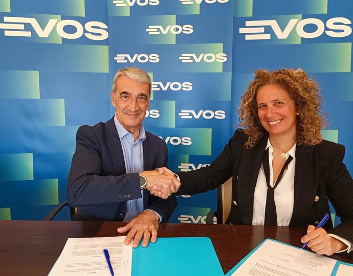Firma de convenio entre EVOS Algeciras y la Asociación de la Prensa del Campo de Gibraltar.