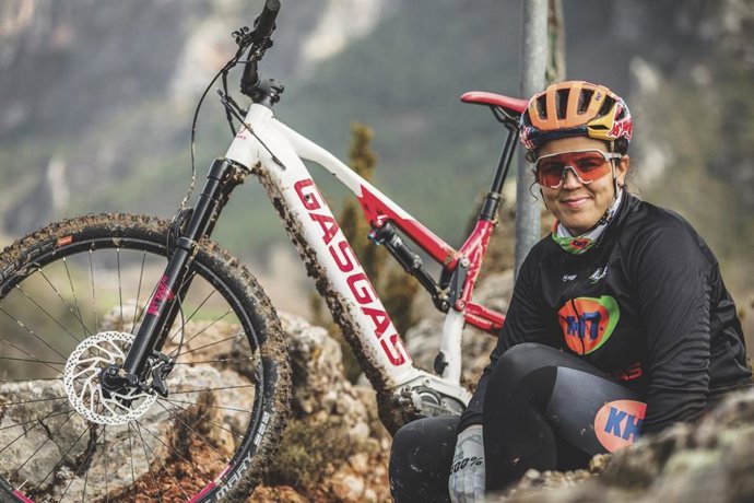 La piloto Laia Sanz participará en la Skoda Titan Desert Marruecos 2023 con el equipo KH-7, en categoría Ebike