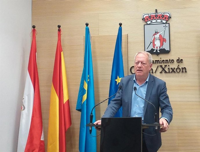 Aurelio Martín, portavoz de IU y concejal de Medio Ambiente y Movilidad en el Ayuntamiento de Gijón