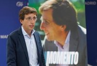 Almeida recuerda al PSOE que Largo Caballero fue "ministro del padre de Primo de Rivera"