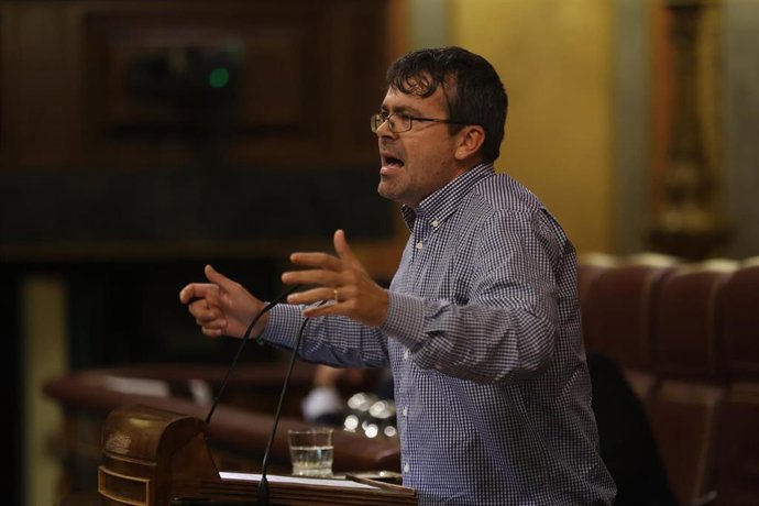 Archivo - El diputado de Unidas Podemos en el Congreso, Pedro Antonio Honrubia, en una sesión plenaria en el Congreso de los Diputados, a 21 de noviembre de 2022, en Madrid (España). (Foto de archivo).