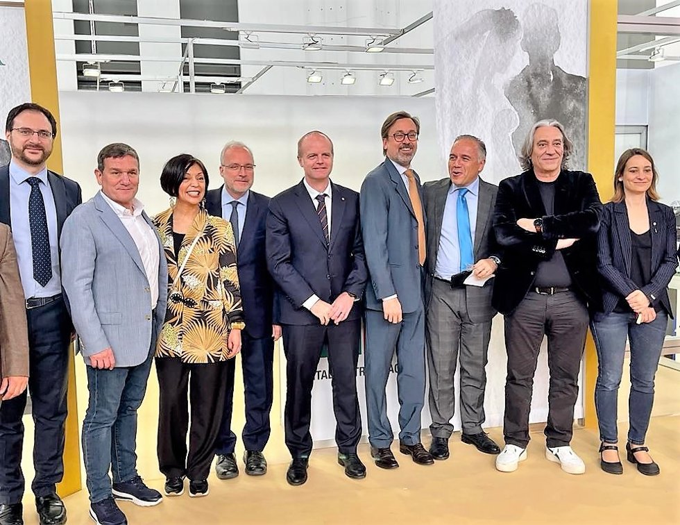 El secretario de Empresa de la Generalitat Albert Castellanos, el presidente del comité organizador de BBFW Jesús Díez, el director general de Fira de Barcelona Constantí Serrallonga y la directora de BBFW, Albasari Caro, entre otros.