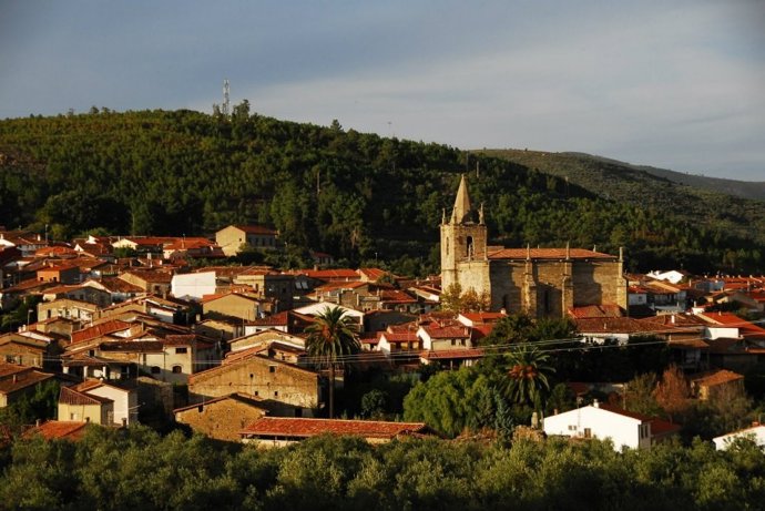 Vista panorámica de Hoyos.