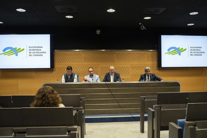 Imagen del encuentro con la prensa en Sevilla.