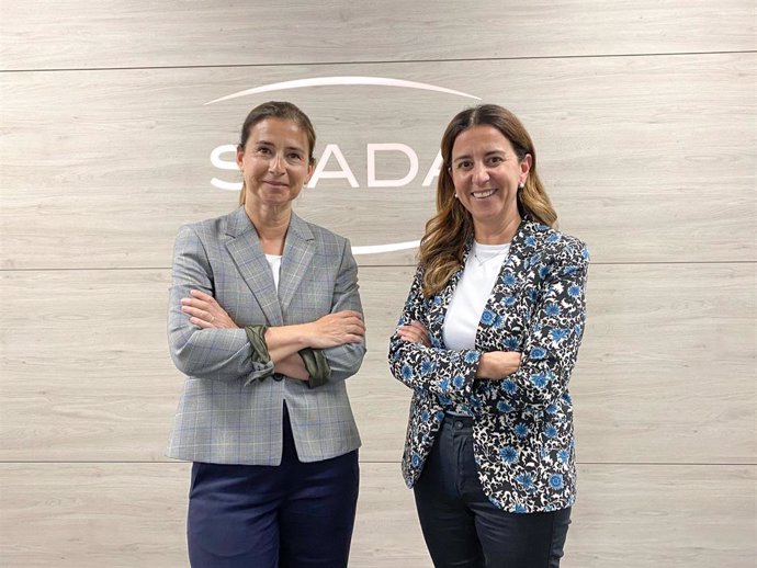 De izquierda a derecha: Bárbara Ferrer (Responsable Lean&amp;Green, AECOC) y Mar Fábregas (Directora General, STADA España).