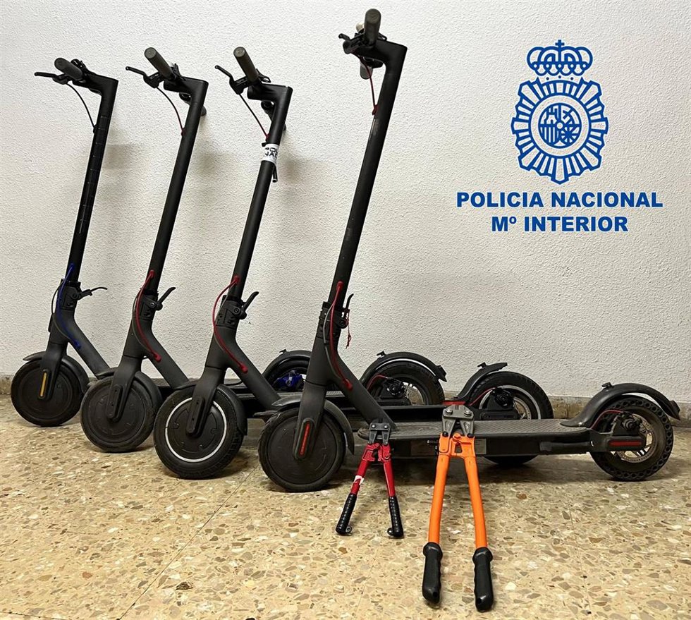 Patinetes recuperados tras haber sido robados en Benidorm (Alicante)