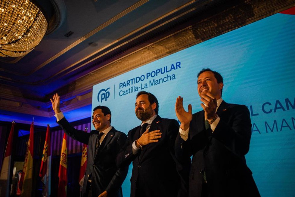 Paco Núñez, Juanma Moreno y Carlos Velázquez, en un acto en Toledo