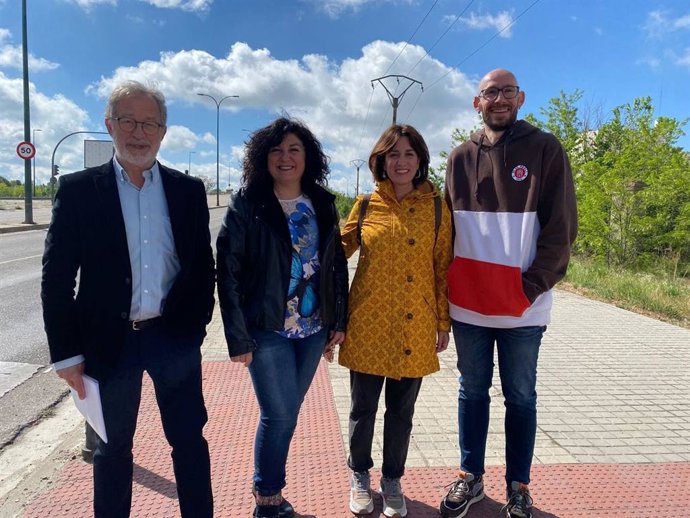 La candidata de VTLP a la Acaldía, María Sánchez; el candidato a la Alcaldía número 2 por Laguna Izquierda Unida-Podemos, Roberto Velasco, y la candidata a Alcaldía por Boecillo Toma la Palabra, Maria Amor Llorente de la Fuente