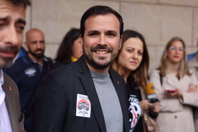 El ministro de Consumo y coordinador general de IU, Alberto Garzón, durante un acto de precampaña en Zaragoza, Aragón (España).