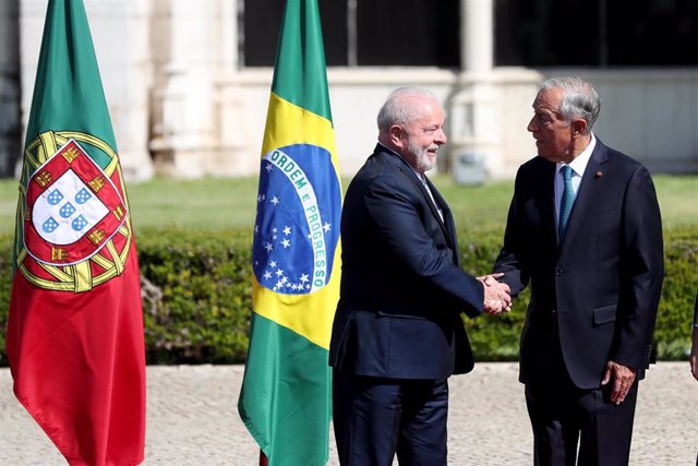 El presidente de Portugal, Marcelo Rebelo de Sousa, recibe a su homólogo de Brasil, Luiz Inácio Lula da Silva