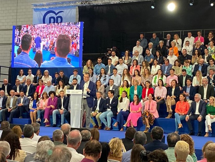 El candidato del Partido Popular a la Alcaldía de Murcia, José Ballesta, ha destacado, en su intervención en el acto oficial de presentación de los candidatos del PP a los 45 ayuntamientos