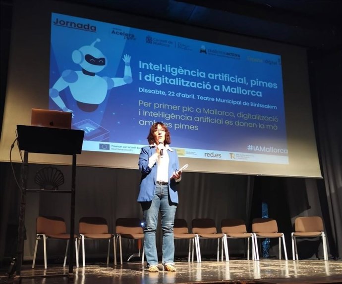 El Teatre de Binissalem acoge la Jornada de Inteligencia Artificial, pymes y digitalización en Mallorca