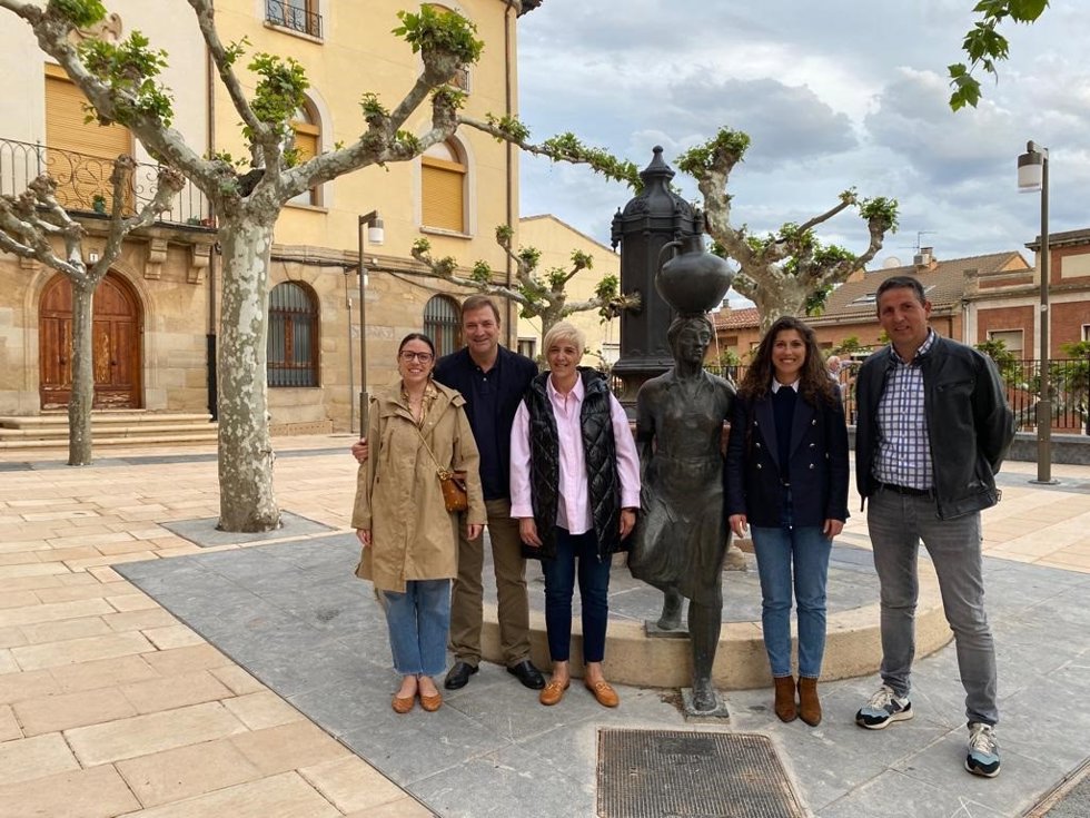 'Por La Rioja' Presenta A La Alcaldía De Navarrete A María Asunción García