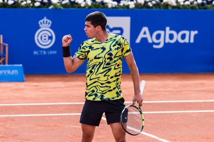 Carlos Alcaraz of Spain in action during their match against Dan Evans of Great Britain during Day  Barcelona Open Banc Sabadell 2023  Semi Final at Real Club De Tenis Barcelona on April 22, 2023 in Barcelona, Spain.