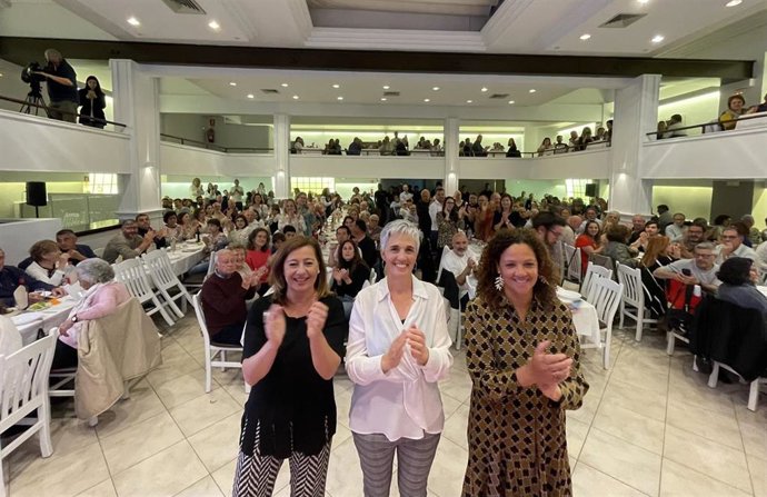 Cladera y Armengol arropan a la candidata socialista al ayuntamiento de Sa Pobla, Xesca Mir, en la presentación de su candidatura