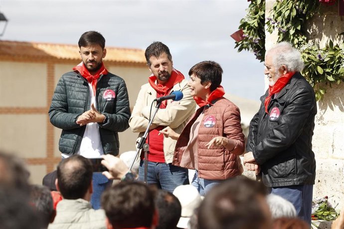 La ministra portavoz en un momento de su intervención en el monolito de Villalar