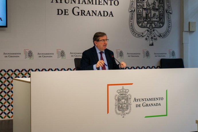 El portavoz del PP en el Ayuntamiento de Granada, Luis González