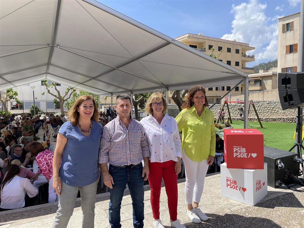 Armengol y Cladera acompañan a Paquita Campins en la presentación de la candidatura socialista para Lloseta