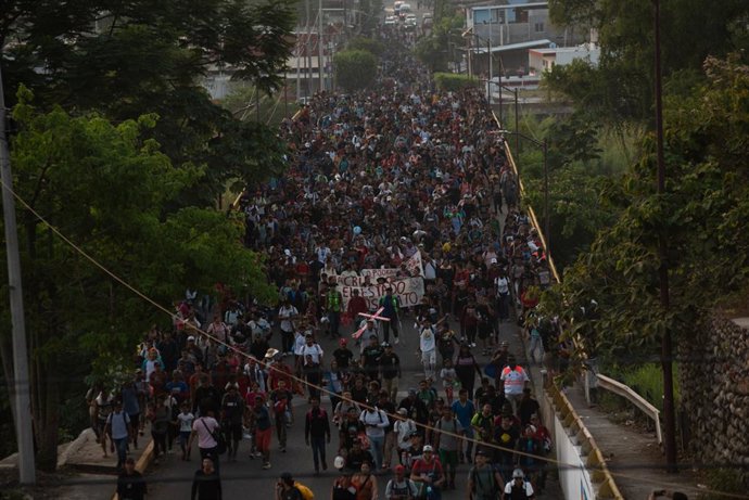 23 April 2023, Mexico, Tapachula: People of different nationalities leave Tapachula to perform the migrants Viacrucis, as they seek asylum to the United States. A caravan intending to walk to the Basilica of Guadalupe in Mexico City. Photo: Hector Adolf