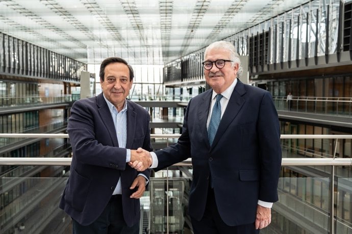 José Bogas, consejero delegado de Endesa, junto a Pedro Barato, presidente de ASAJA
