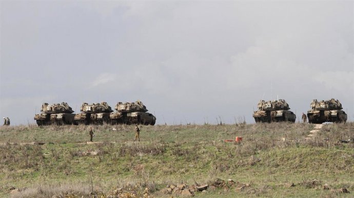 Archivo - Soldados y carros de combate de Israel durante unas maniobras en los Altos del Golán en 2019