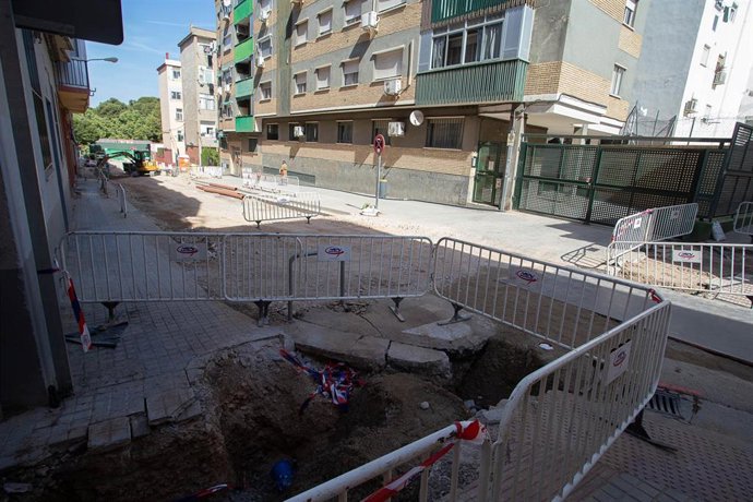 La calle Pedro Cerbuna estará cortada al tráfico desde este martes por renovación de tuberías.