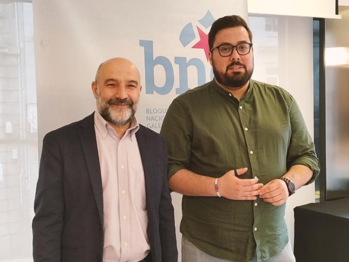 El diputado del BNG en el Congreso, Néstor Rego, y el portavoz municipal y candidato a la Alcaldía de Vigo, Xabier Pérez Igrexas.