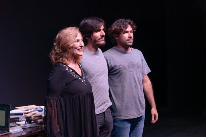 Escena de 'Bomba va, bomba ve, Joan Fuster'