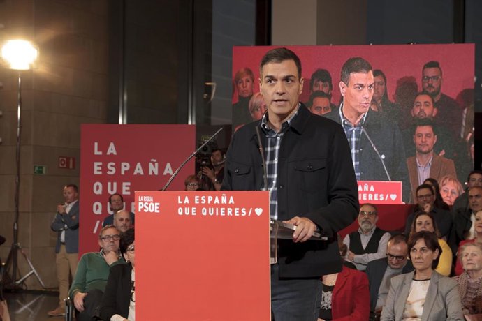 Archivo - El presidente del Gobierno, Pedro Sánchez, en un acto público de los socialistas en Logroño.