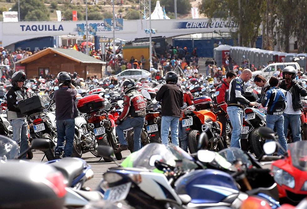 Archivo - Entrada circuito de Jerez en Gran Premio