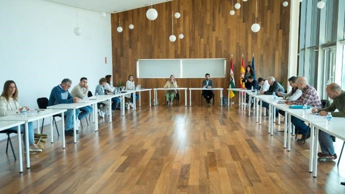 Gobierno de La Rioja y sector agrario abordan medidas para aliviar la situación frente a la sequía